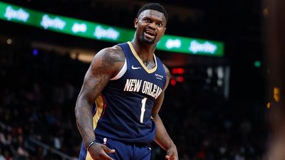 Awkward Zion Williamson moment with Bulls staffer resurfaces as trade rumors swirl SportsTak