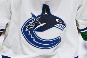 Vancouver Canucks stun fans with unexpected lineup call ahead of tonight’s game SportsTak