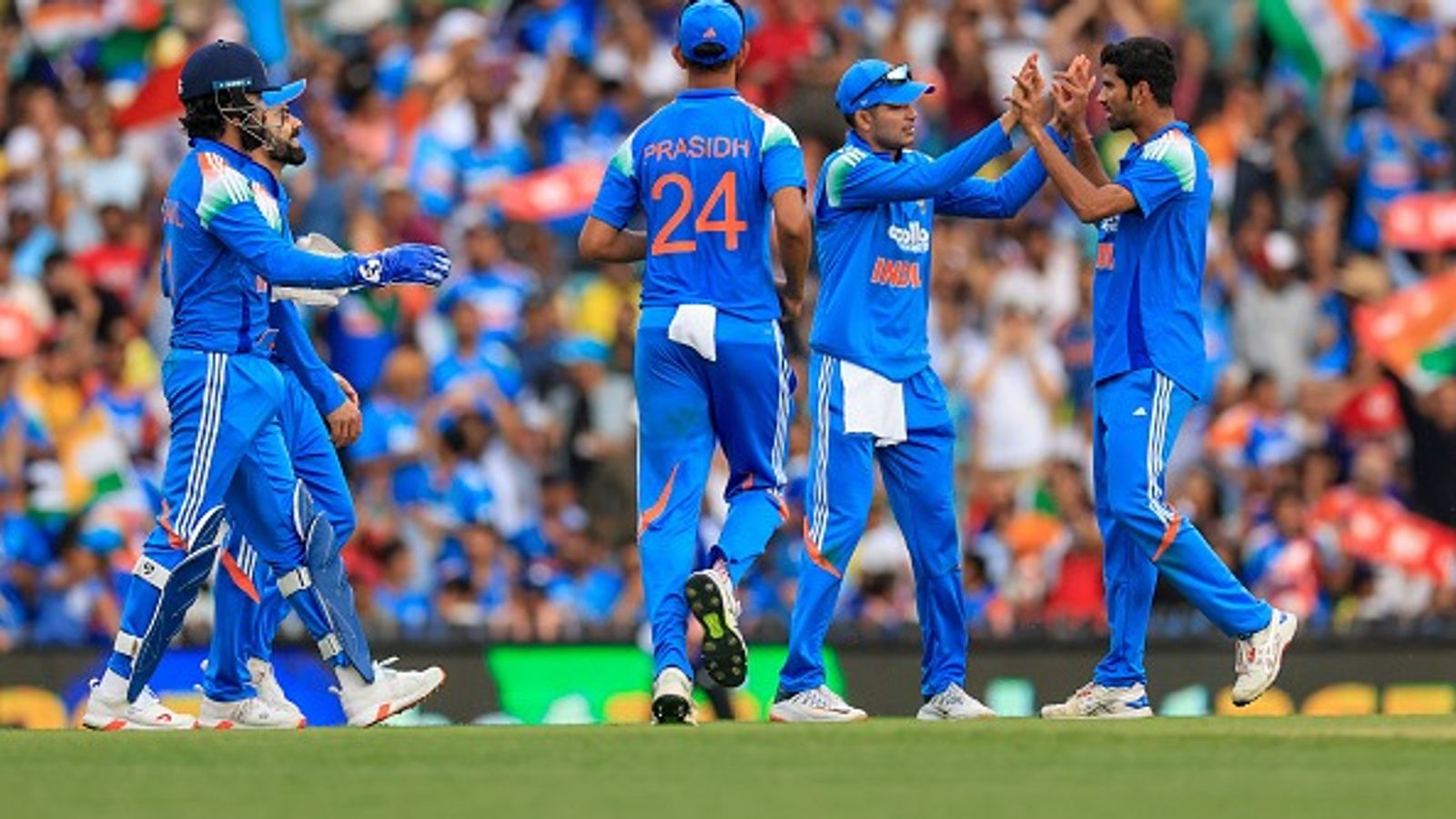IND vs NZ: Massive blow for India, after Rishabh Pant another star ruled out of ODI series against New Zealand Washington Sundar of India celebrates (R) with team mates after picking up a wicket