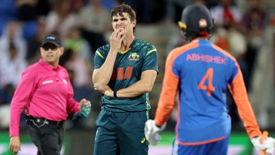 Conceded 56 runs from 19 balls in T20I vs IND, Aussie pacer told to be ready for T20 World Cup if... Sean Abbott, Abhishek Sharma