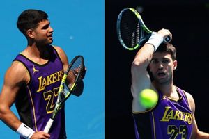 Watch: Carlos Alcaraz rocks in Lakers’ LeBron James’ jersey at Australian Open SportsTak