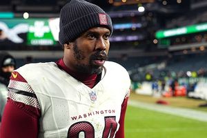 Von Miller gets HONEST about reunion as star LB sits in free agency SportsTak