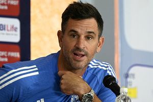 'We could've done with another spinner': India coach feels wrong selection call was made for 2nd ODI vs New Zealand SportsTak