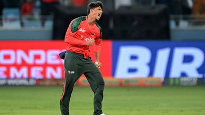 Bangladesh players follow through with boycott threat, BPL match delayed over Najmul Islam's controversial comments Mahedi Hasan