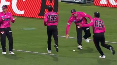 'Get out of the way...': Steve Smith left fuming due to Babar Azam's fielding blunder in BBL, video goes viral SportsTak