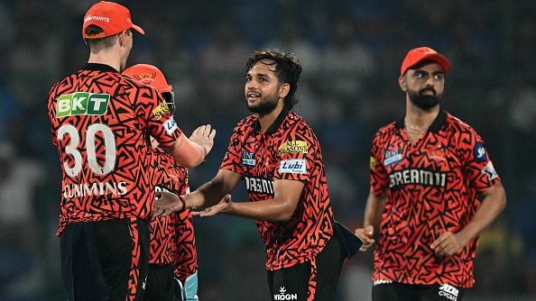 Vidarbha captain Harsh Dubey (C) celebrates with his SRH teammates in this frame. (Getty)