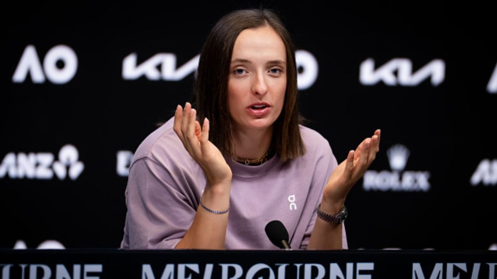 Ex-Australian Open finalist predicts shock early exit for Iga Swiatek in Melbourne Iga Swiatek in the frame (Image via Getty)