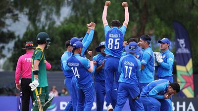U-19 World Cup: Afghanistan shock South Africa with memorable 28-run win in campaign opener Afghanistan's Wahid Zadran (C) celebrates with his teammates during their U-19 World Cup clash vs South Africa. (Getty)