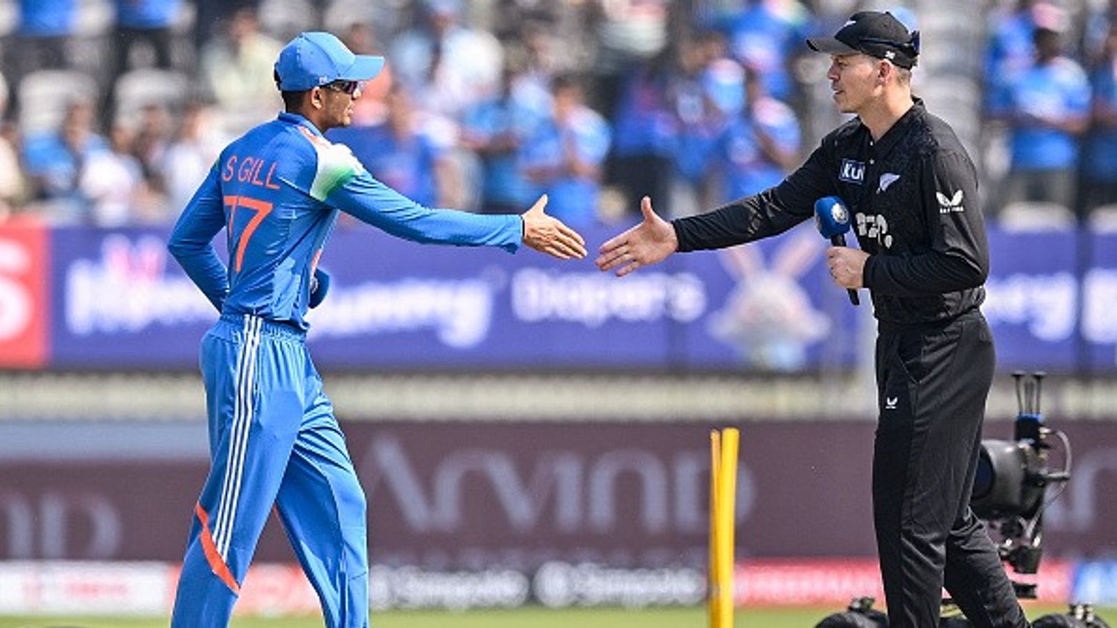 Arshdeep Singh comes in as Shubman Gill opt to bowl against New Zealand in third ODI: Check playing XIs India captain Shubman Gill shaking hand with New Zealand counterpart Michael Bracewell after the toss (Getty)