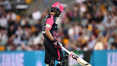 Babar Azam's horror run in BBL continues as Sydney Sixers lose first qualifier to Perth Scorchers SportsTak