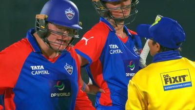 Delhi Capitals' Lizelle Lee punished for heated moment with umpire over stumping decision that took 5 minutes Lizelle Lee