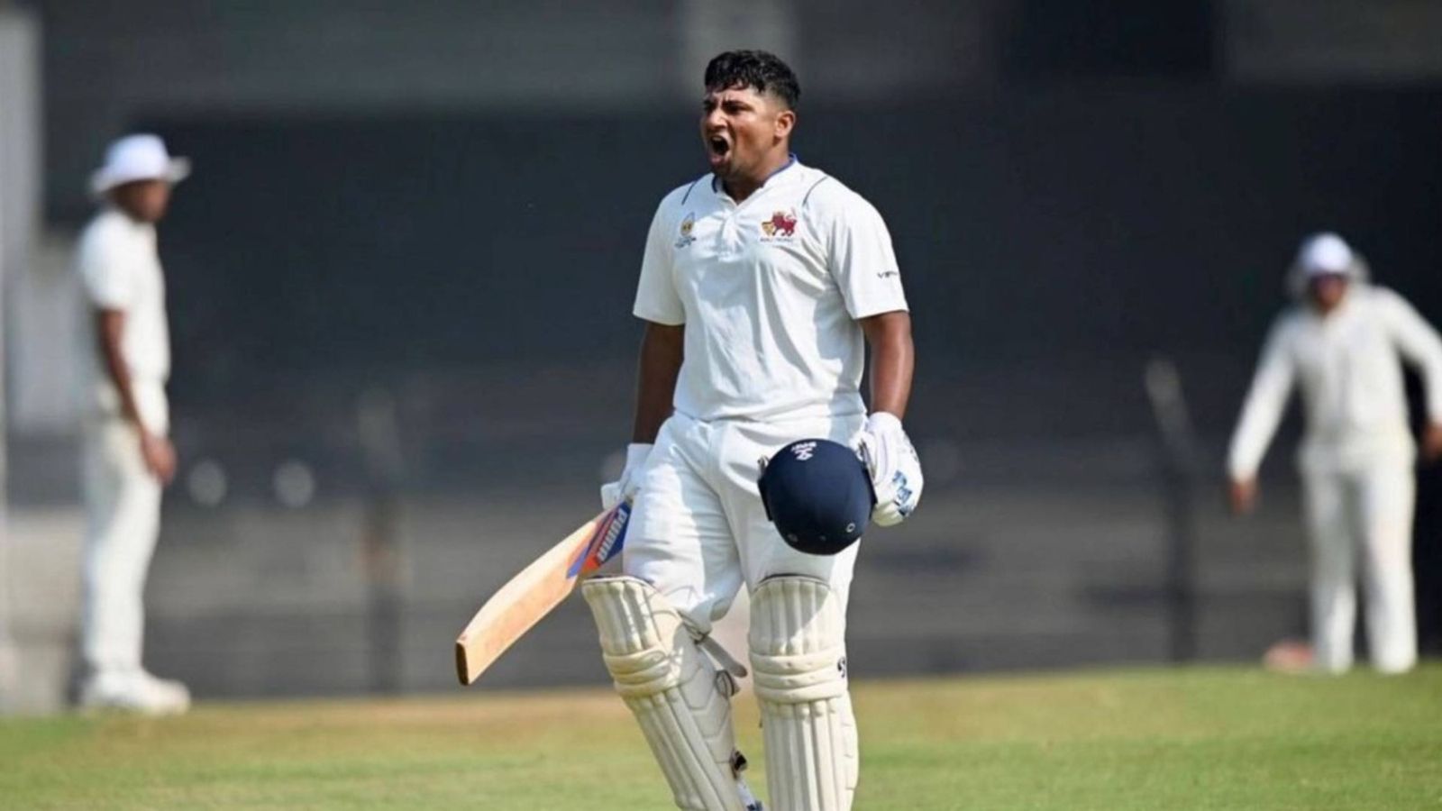 Sarfaraz Khan continues to shine for Mumbai, smashes blistering hundred vs Hyderabad in Ranji Trophy Sarfaraz Khan celebrates after scoring a century for Mumbai against Hyderabad in the Ranji Trophy (via X)
