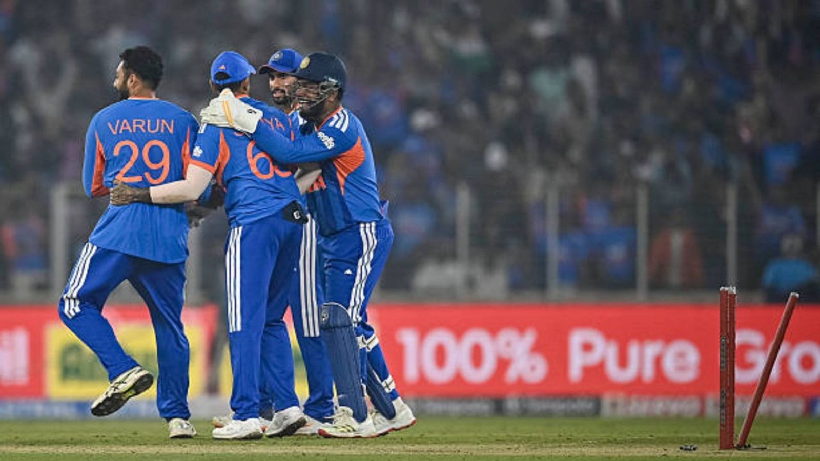 Sunil Gavaskar lavishes praise on this India bowler's body language despite expensive spell vs NZ Sunil Gavaskar lavishes praise on this India bowler's body language despite expensive spell vs NZ