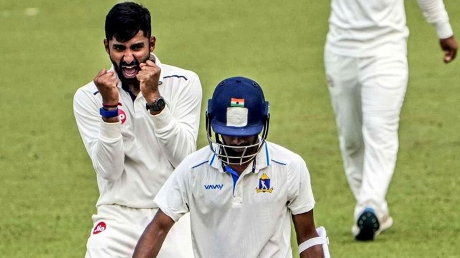 Bizarre scenes in Ranji Trophy as Abhimanyu Easwaran gets run out while heading for drinks Bengal captain Abhimanyu Easwaran (R) reacts after getting dismissed during Ranji Trophy clash against Services. (X)