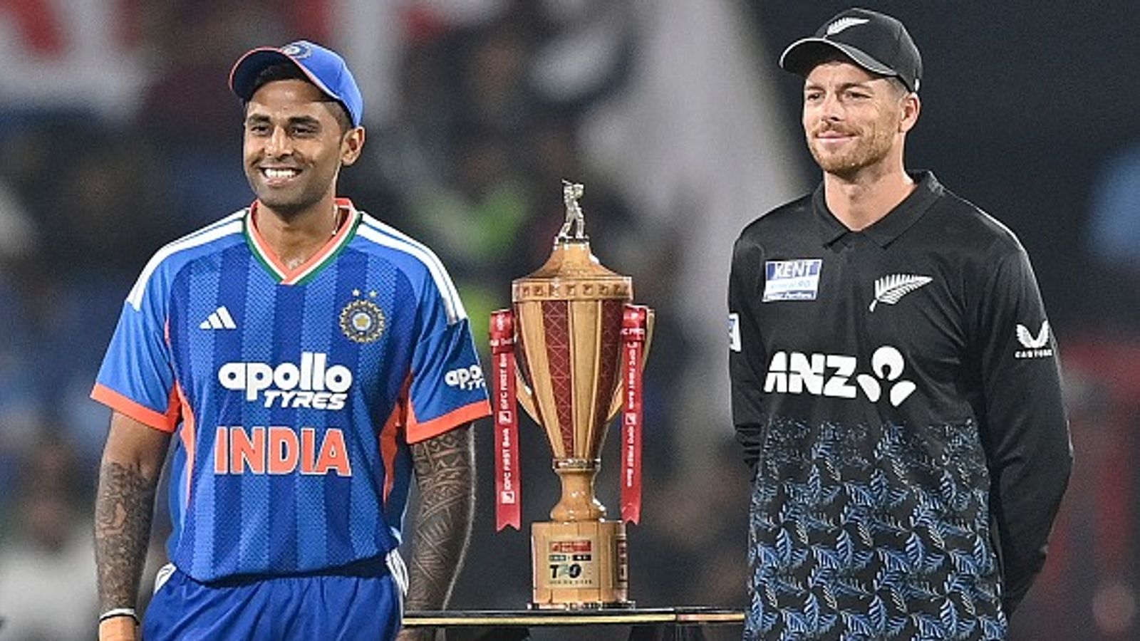 IND vs NZ: India opt to bowl first against New Zealand in 2nd T20I, make 2 big changes in playing XI IND vs NZ: India opt to bowl first against New Zealand in 2nd T20I, make 2 big changes in playing XI