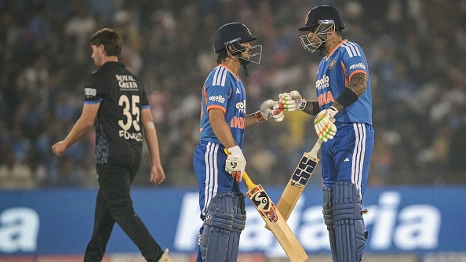 Kishan-Suryakumar's carnage turns 209-run chase into cakewalk as India bully NZ by 7 wickets in 2nd T20I India's star batters Ishan Kishan (C) and Suryakumar Yadav in this frame. (Getty)