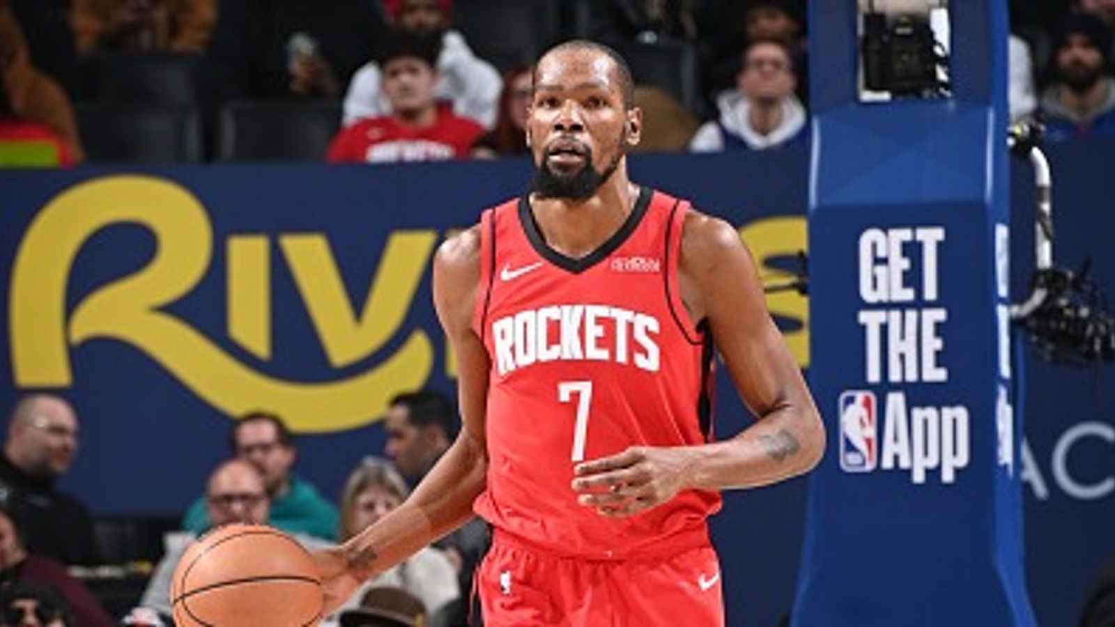 Kevin Durant FIRES back at heckler with brutal NSFW response in Detroit Kevin Durant FIRES back at heckler with brutal NSFW response in Detroit