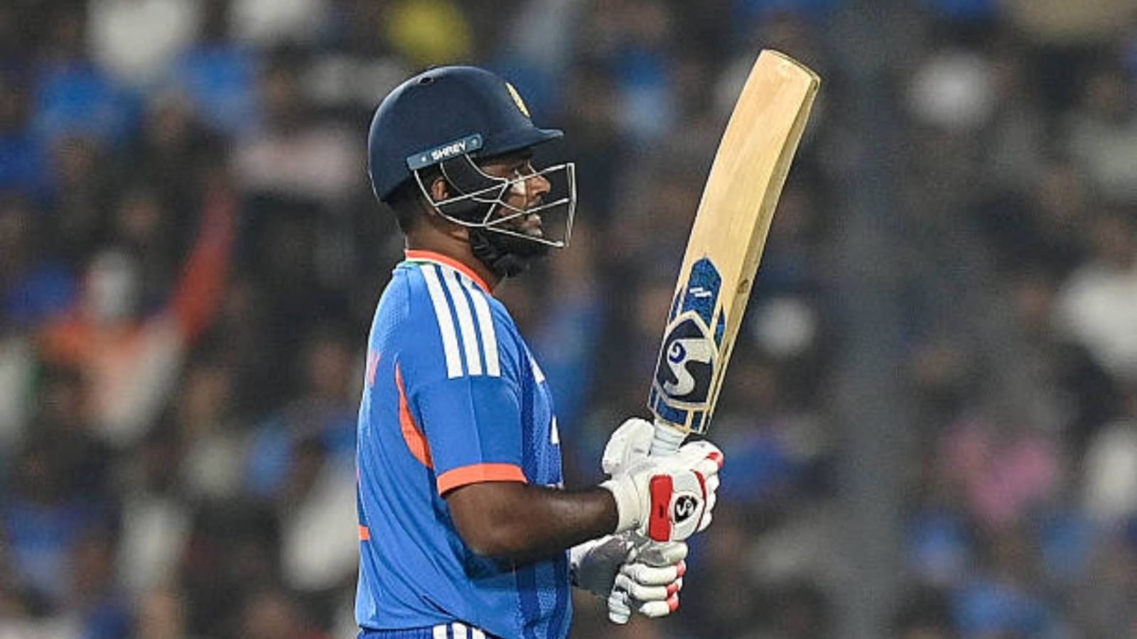 'When you become desperate...': Ex-India captain slams Sanju Samson's poor form ahead of 3rd T20I vs NZ India's Sanju Samson walks back to the pavilion after his dismissal during the first Twenty20 international cricket match between India and New Zealand at the Vidarbha Cricket Association Stadium (via Getty)