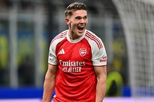 Jermain Defoe explains KEY reason for Viktor Gyokeres' slow start at Arsenal SportsTak