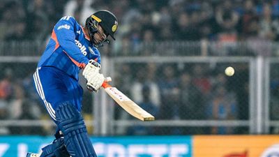 Abhishek Sharma shatters David Warner's record with 14-ball half-century vs NZ in 3rd T20I SportsTak