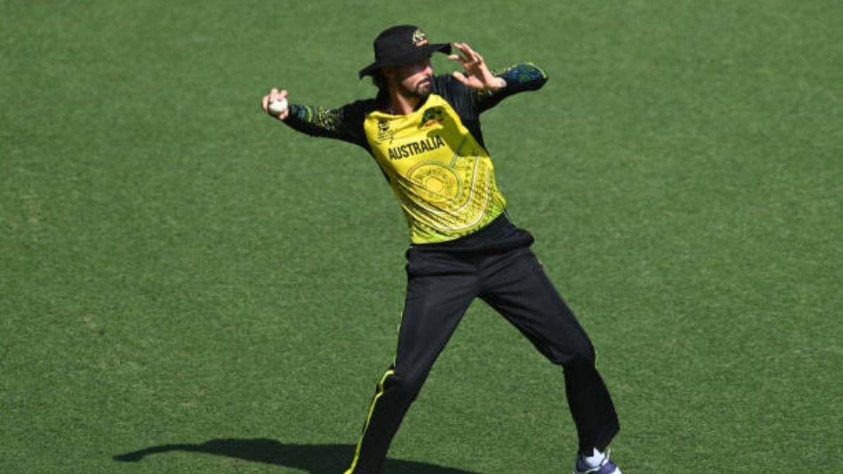 Kane Richardson of Australia fields during the ICC 2022 Men's T20 World Cup Warm Up Match between Australia and India at The Gabba (via Getty)