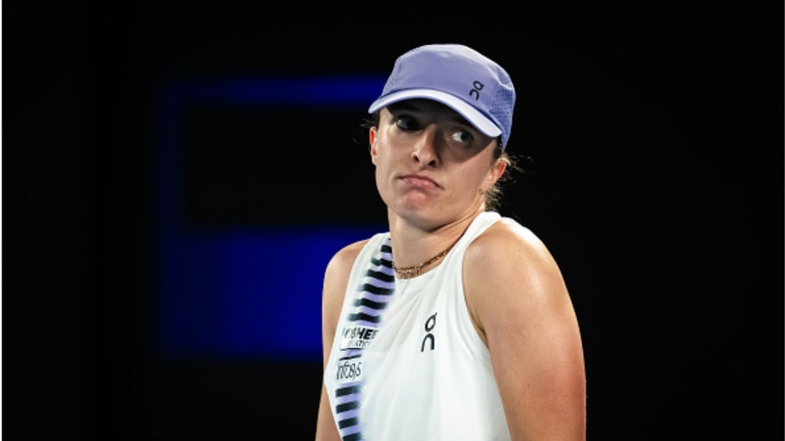 Iga Swiatek briefly denied entry at Australian Open after forgetting accreditation; video goes viral Iga Swiatek in the frame (Image via Getty)