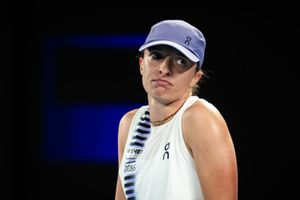 Iga Swiatek briefly denied entry at Australian Open after forgetting accreditation; video goes viral SportsTak