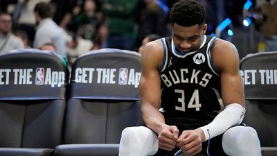 Giannis Antetokounmpo trade rumors: Bucks star's new injury sparks speculation around league SportsTak