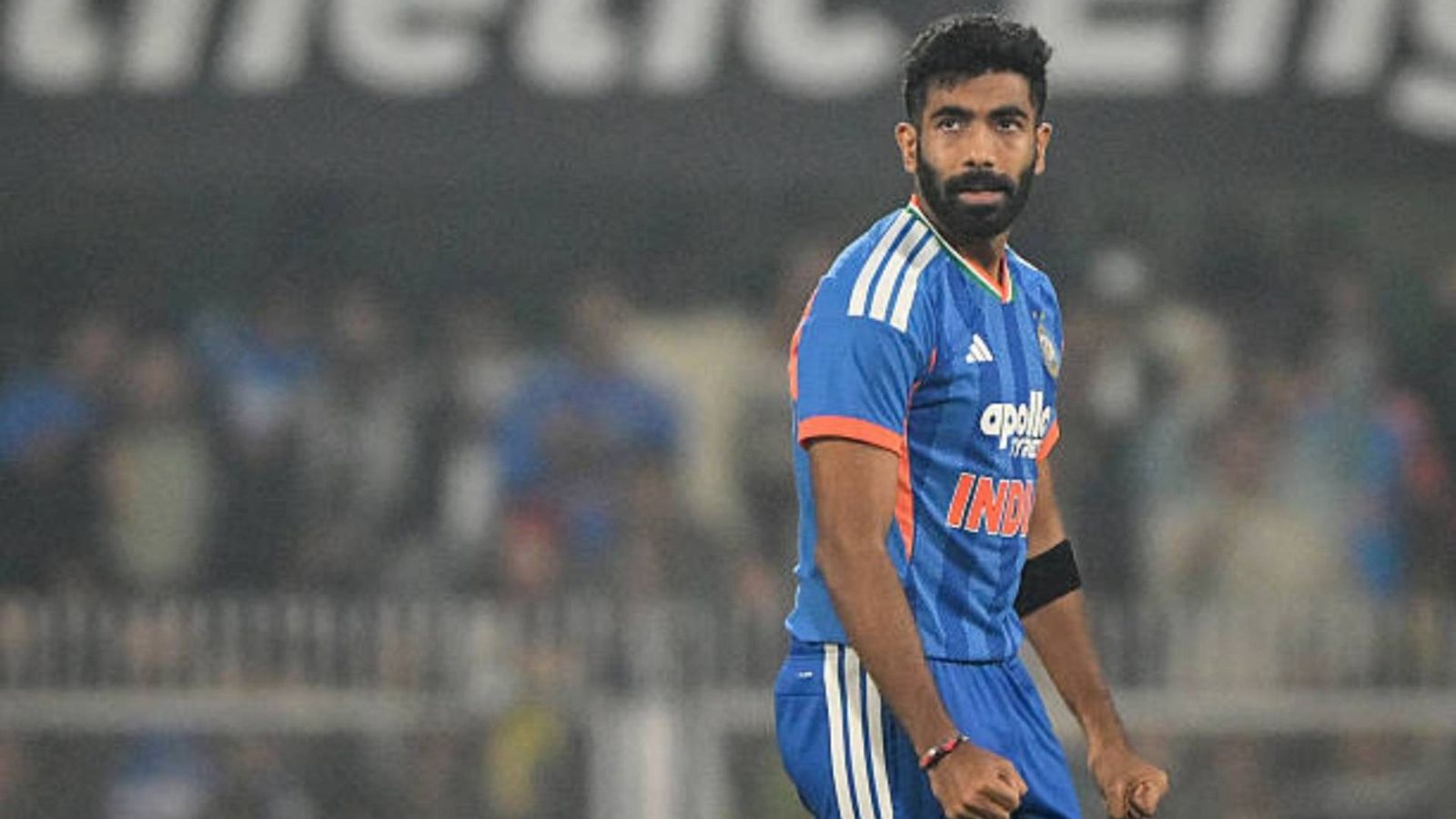 'He is like a Ferrari...': India coach hails Jasprit Bumrah, labels him as 'best bowler in the world' India's Jasprit Bumrah celebrates after taking the wicket of New Zealand's Tim Seifert during the third Twenty20 international cricket match between India and New Zealand at the Barsapara Cricket Stadium (via Getty)