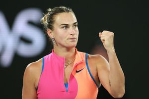 World No. 1 Aryna Sabalenka storms into fourth straight Australian Open final, beating Svitolina SportsTak