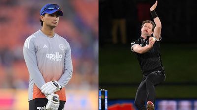Matt Henry discloses masterplan to tame 'Abhishek Sharma' storm in IND vs NZ 5th T20I India's Abhishek Sharma (L) and New Zealand's Matt Henry in this frame. (Getty)
