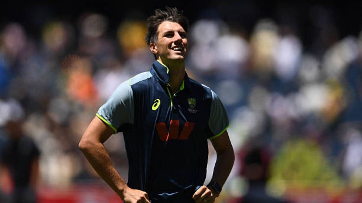 Pat Cummins trains on the ground at the lunch break during day two of the Fourth Test in the 2025/26 Ashes Series between Australia and England at Melbourne Cricket Ground (via Getty)