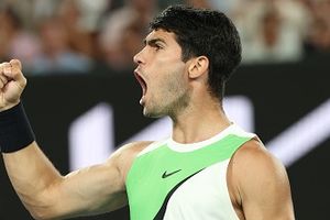 Carlos Alcaraz creates history, defeats Novak Djokovic in Australian Open final SportsTak