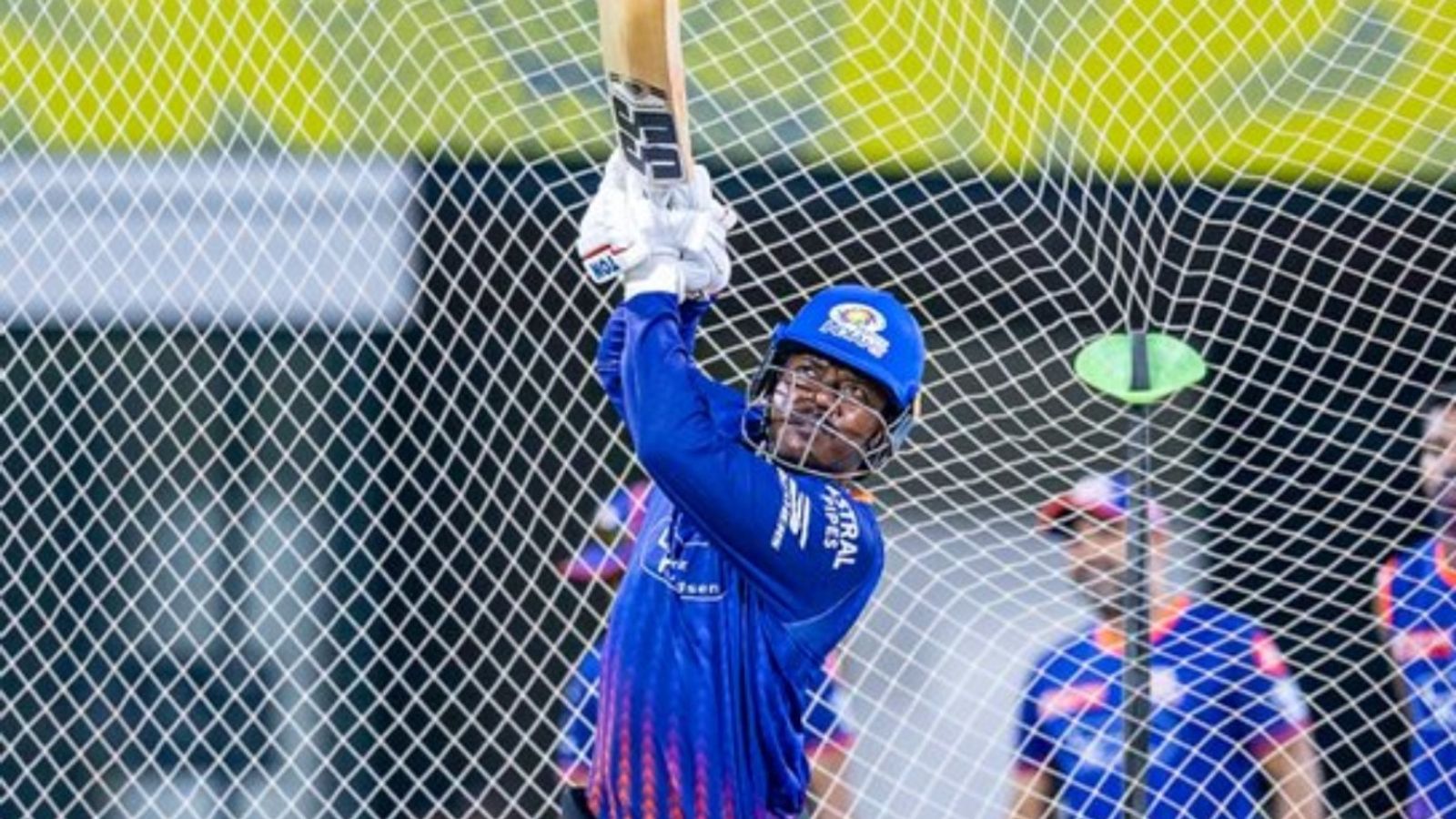 Ranji Trophy: Andhra, Jharkhand seal quarters tickets as defending champions Vidarbha knocked out Jharkhand's Robin Minz in this frame. (Screenshot/X)