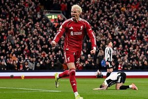 Hugo Ekitike responds to Fernando Torres comparisons with humble admission SportsTak