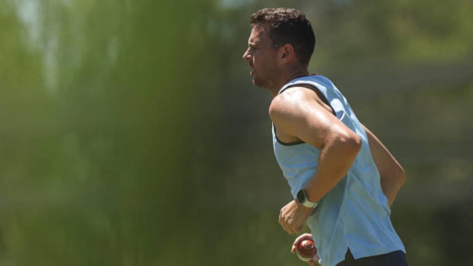 Josh Hazlewood expected to miss early matches of T20 World Cup, Australia add 33-year-old as reserve Josh Hazlewood bowls during a practice session at Cricket Central (via Getty)