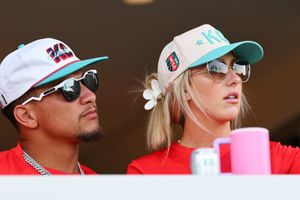 Patrick Mahomes applauds wife Brittany Mahomes for heartfelt new project SportsTak