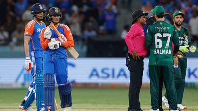 'Not going to solve their problems...': 1983 World Cup winner's blunt verdict on Pakistan's boycott of India clash SportsTak