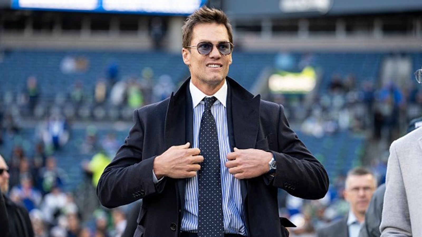 NFL analyst slams Tom Brady for refusing to side with New England Patriots ahead of Super Bowl NFL analyst slams Tom Brady for refusing to side with New England Patriots ahead of Super Bowl