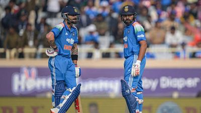 'Age is not a criteria...': MS Dhoni's honest take on Rohit Sharma and Virat Kohli's 2027 World Cup spot SportsTak