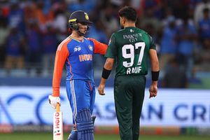 'You are killing the generation...': Kapil Dev lashes out at PCB for boycotting T20 WC clash vs India SportsTak