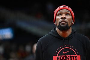 Is Kevin Durant playing against Celtics tonight? Latest on Rockets star SportsTak