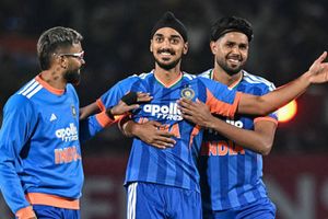 Injury scare for India ahead of T20 WC as star pacer limps off field during warm-up match vs South Africa SportsTak