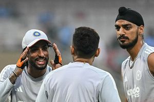 WATCH: Suryakumar Yadav's hilarious clip lauding Arshdeep Singh's batting in T20 World Cup 2026 clash vs USA goes viral SportsTak