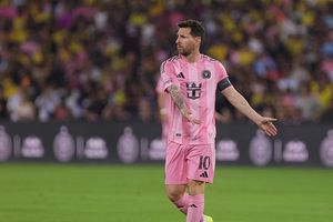 Lionel Messi scores against BARCELONA in Inter Miami's pre-season clash SportsTak