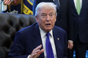 Donald Trump steps into Super Bowl buzz with message for Patriots standout SportsTak