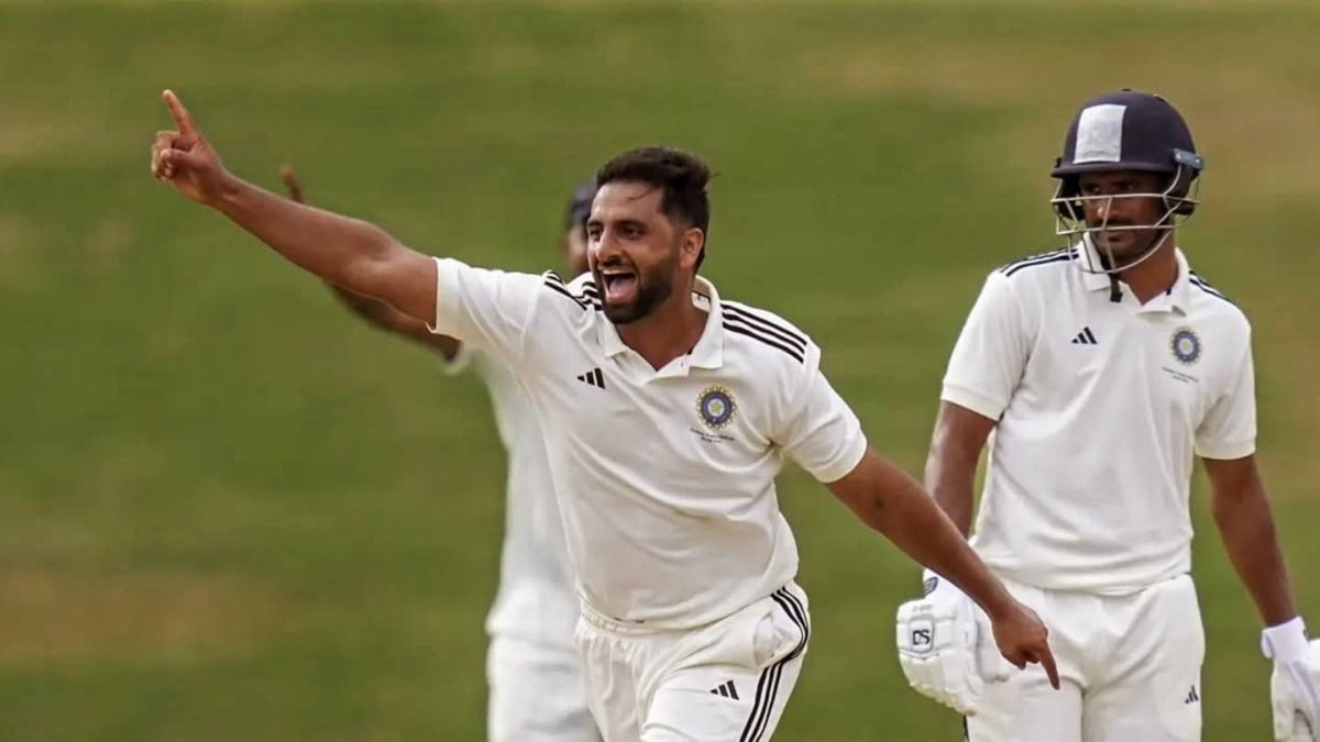 Auqib Nabi celebrating a wicket