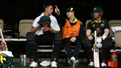 Mitchell Marsh ruled out of Australia's T20 World Cup 2026 opener, Steve Smith on flight to Sri Lanka Mitchell Marsh, Steve Smith and David Warner