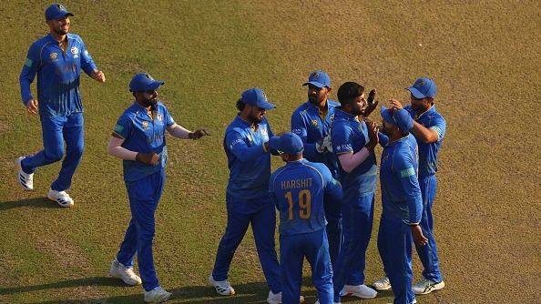 UAE's Junaid Siddique (C) celebrates with his teammates in this frame. (Getty)