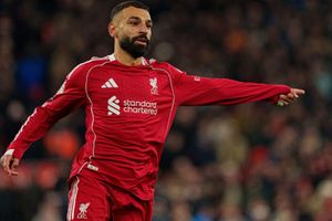 Arne Slot lavishes praise on Mohamed Salah for defensive work rate after win vs Brighton in FA Cup SportsTak